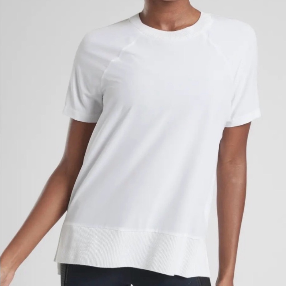 NWT Athleta Zephyr Tee - Sz M